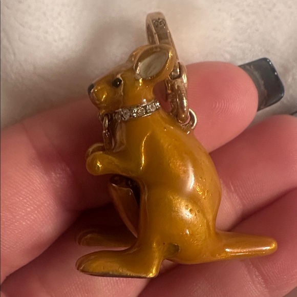 Like new - Juicy Couture Kangaroo Charm - Picture 4 of 6